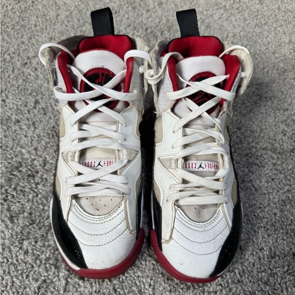 Air Jordan JUMPMAN TWO TREY 'CONCORD BRED Youth Size 5 - Picture 2 of 13